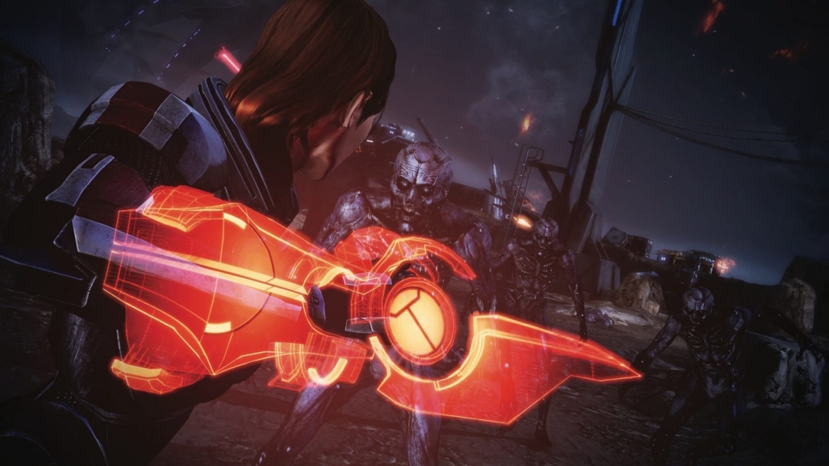 Femme Commander Shepard from the Mass Effect 3 video game brandishing a weapon.